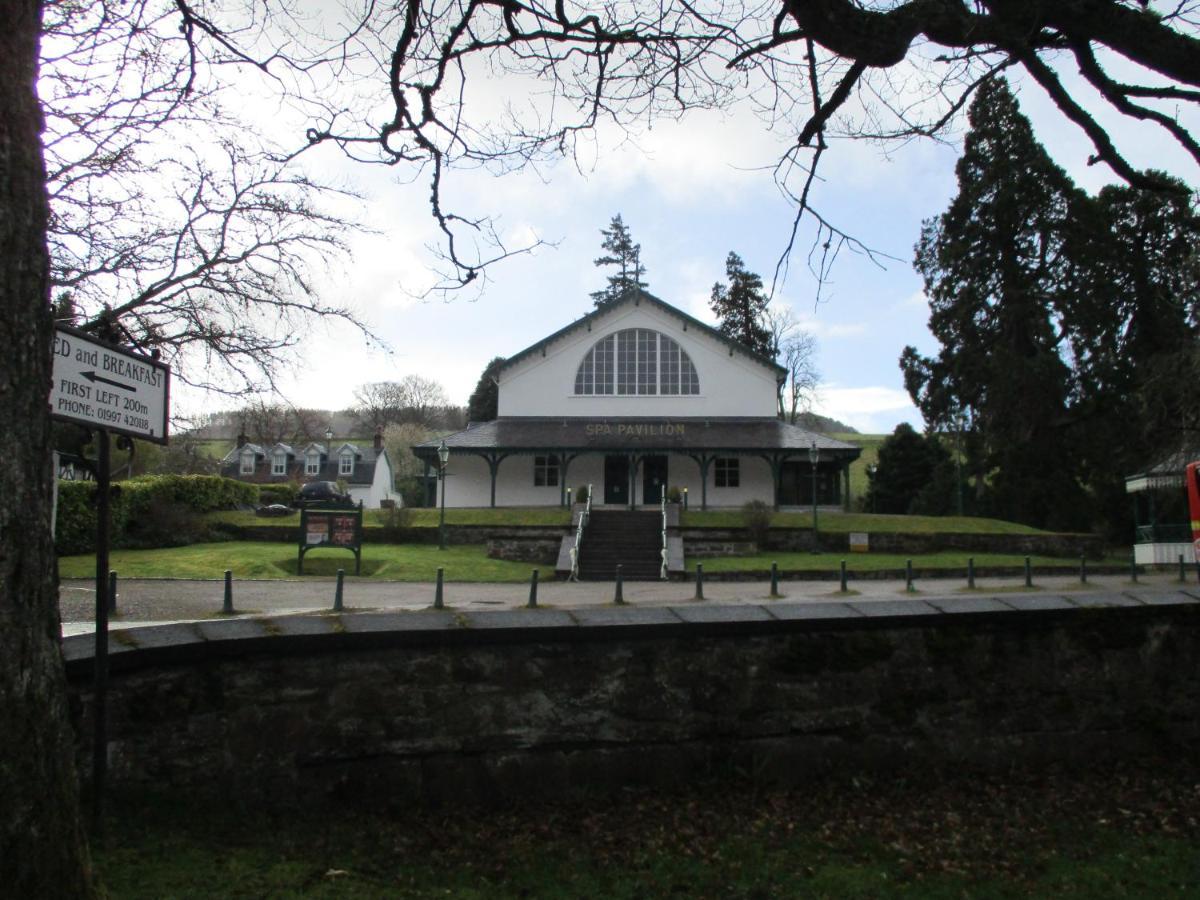 White Lodge B & B Strathpeffer Exterior photo